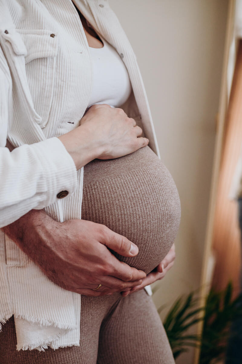 27. Naturalna fotografia ciążowa Śląsk