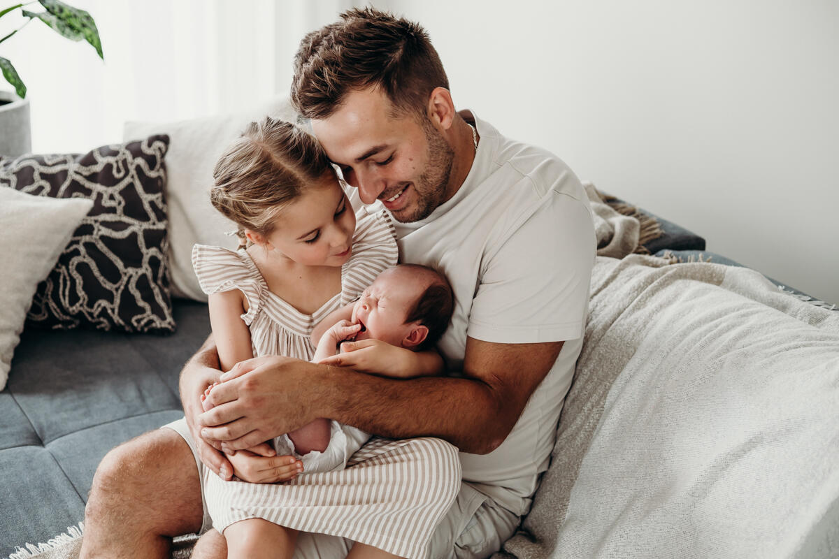 16. Sesja noworodkowa ze starszym rodzeństwem