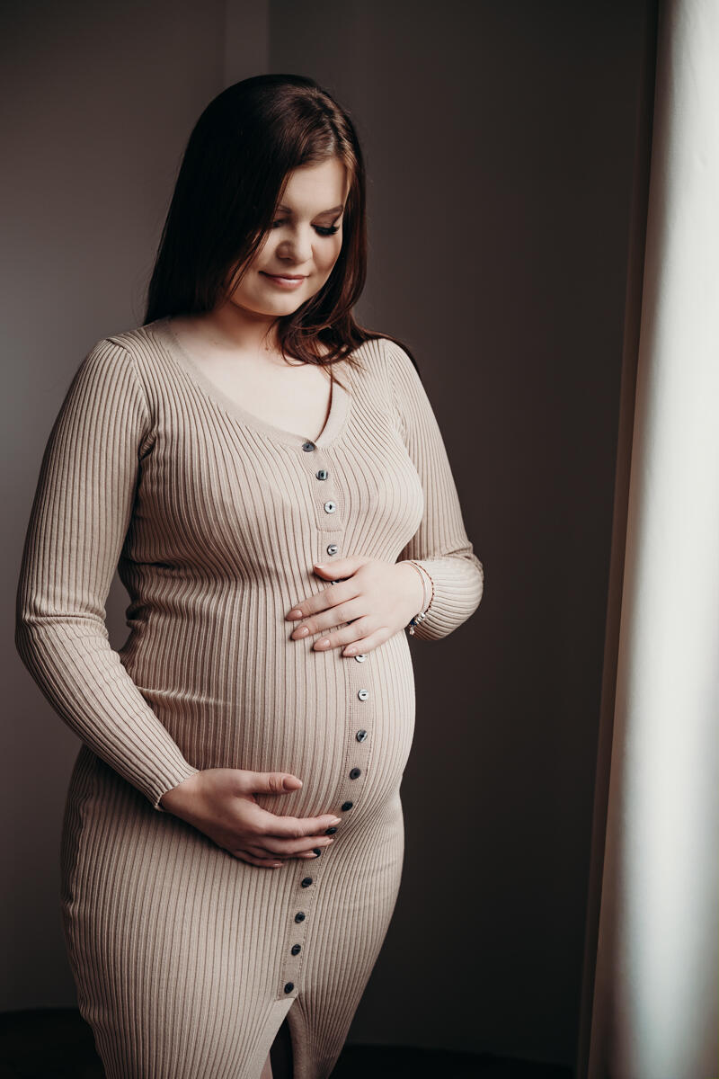 18. Fotografia ciążowa lifestyle, sesja rodzinna, brzuszkowa