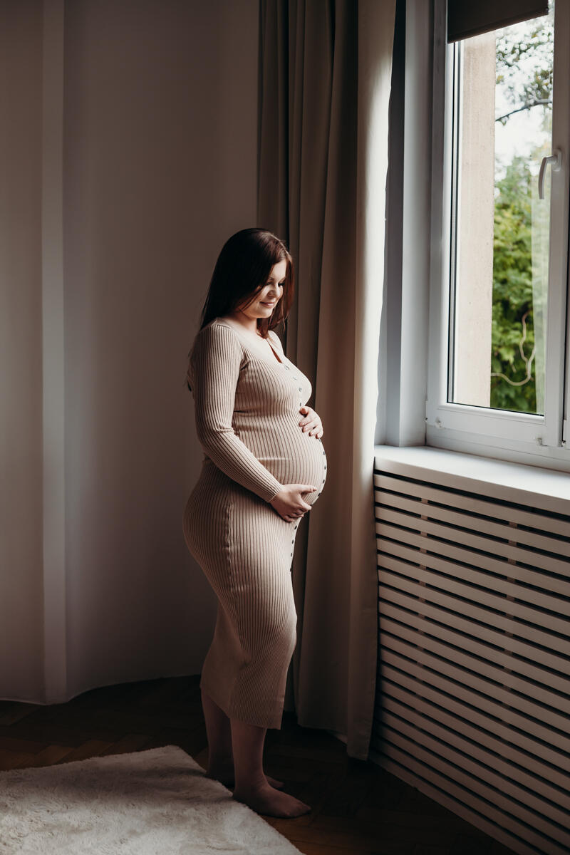 17. Fotografia ciążowa lifestyle, sesja rodzinna, brzuszkowa